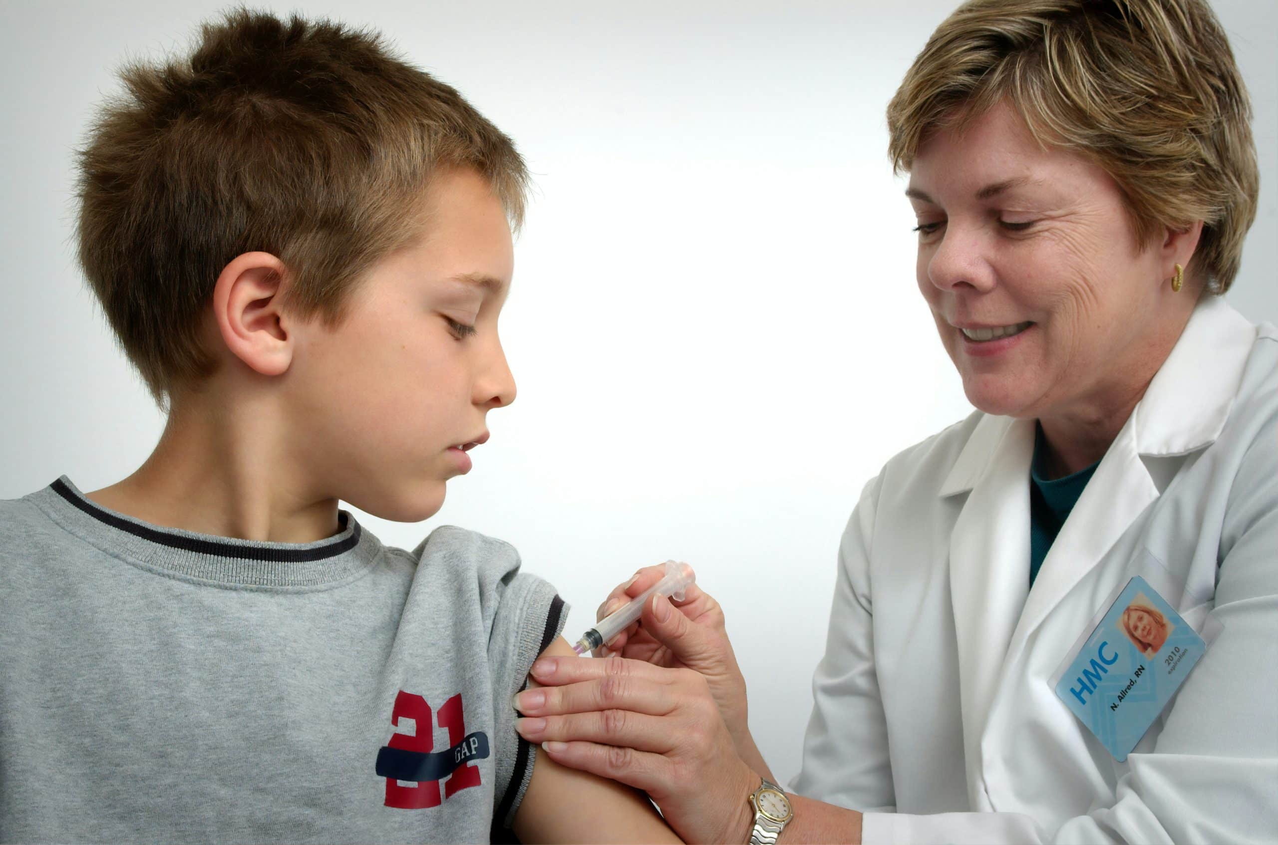 ilustrasi anak melakukan vaksin campak