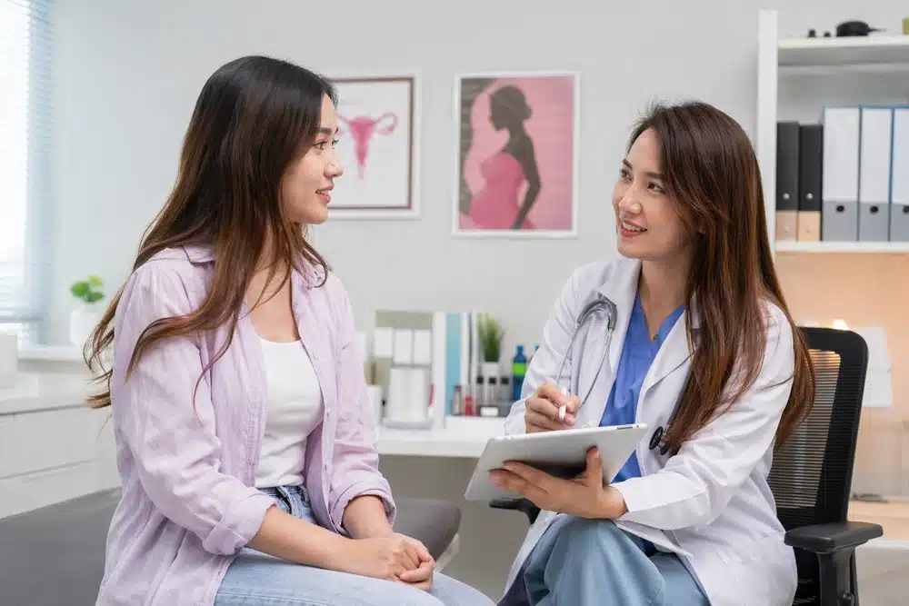 Panduan Lengkap Screening Kesehatan Wanita Usia 18–39: Jenis Pemeriksaan yang Perlu Dilakukan Sebelum Muncul Keluhan 8 Konsultasi Kesehatan